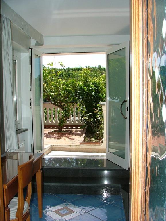 Villa Rosalia Barano dʼIschia Cameră foto